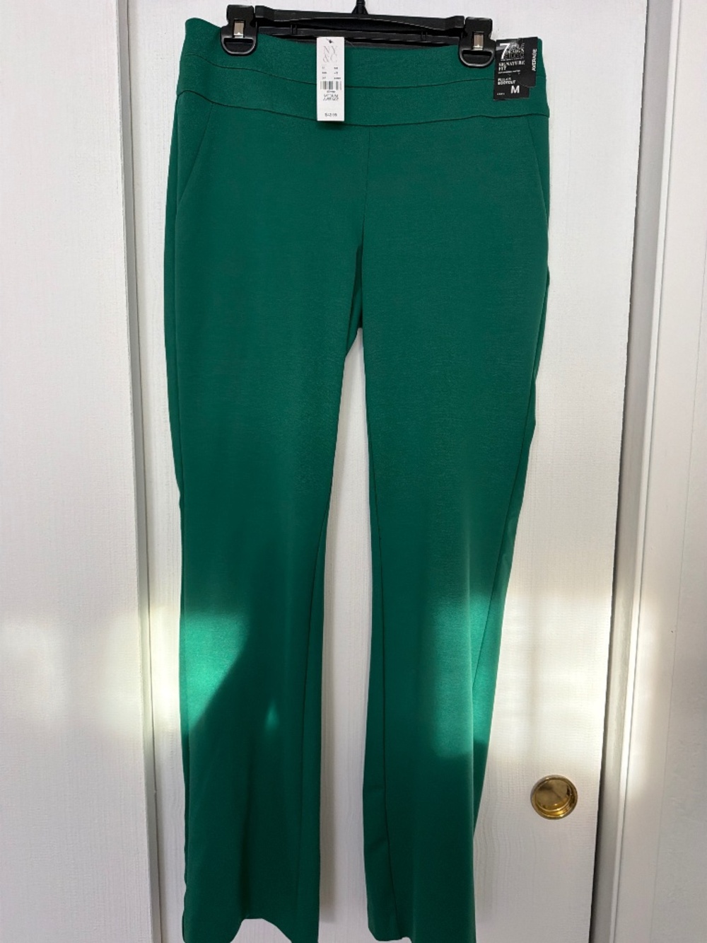 New York & Company Green Pull-On Flare Pants Size M NWT